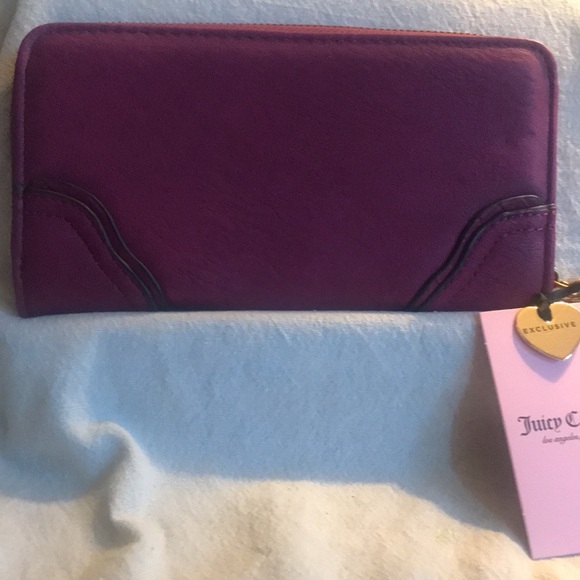 NWT ~ Juicy Couture Romance Gusset Single Zip Around Wallet in  Plum Berry - Picture 2 of 8